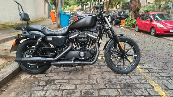 HARLEY-DAVIDSON SPORTSTER IRON 883 HARLEY-DAVIDSON SPORTSTER IRON 883